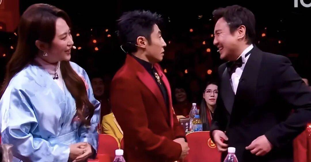 视频丨向登月迈出枢纽一步！华夏火箭上演“太空双考”